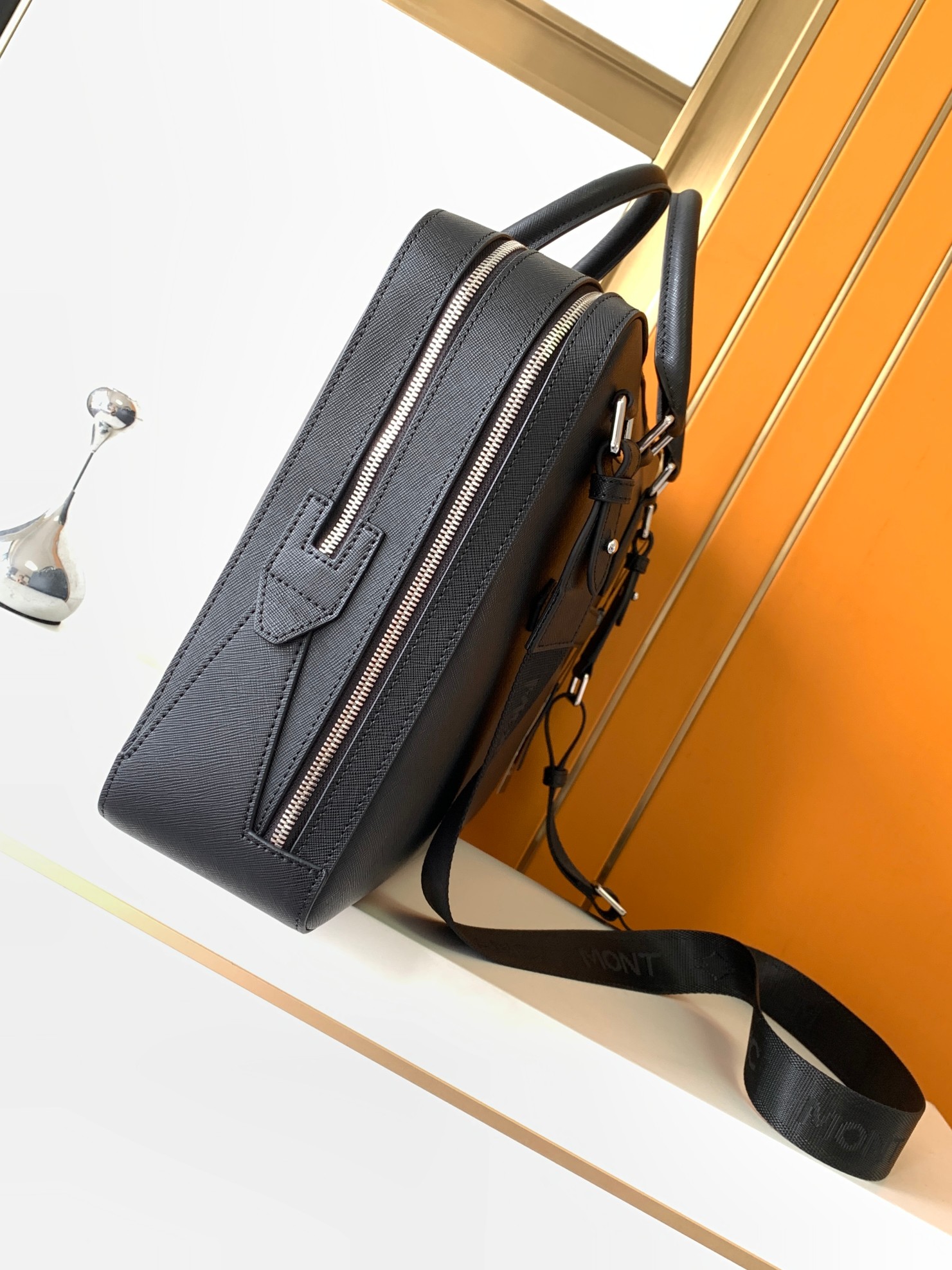 Luxury Men's Top-Handle Bags P - Luxury Bags For Sale recension och pris