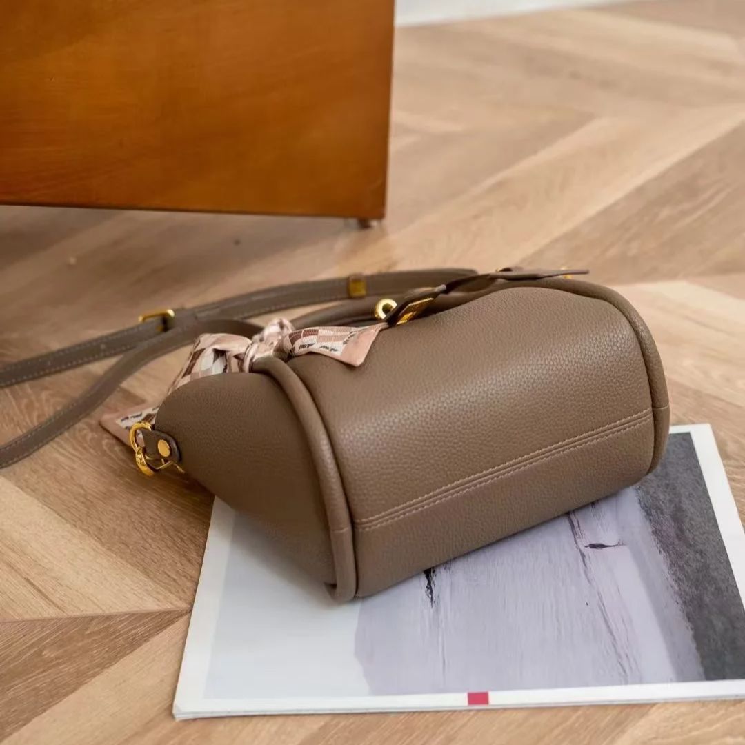 Hot Sell Fashion Versatile Gen - Luxury Bags To Sell recension och pris